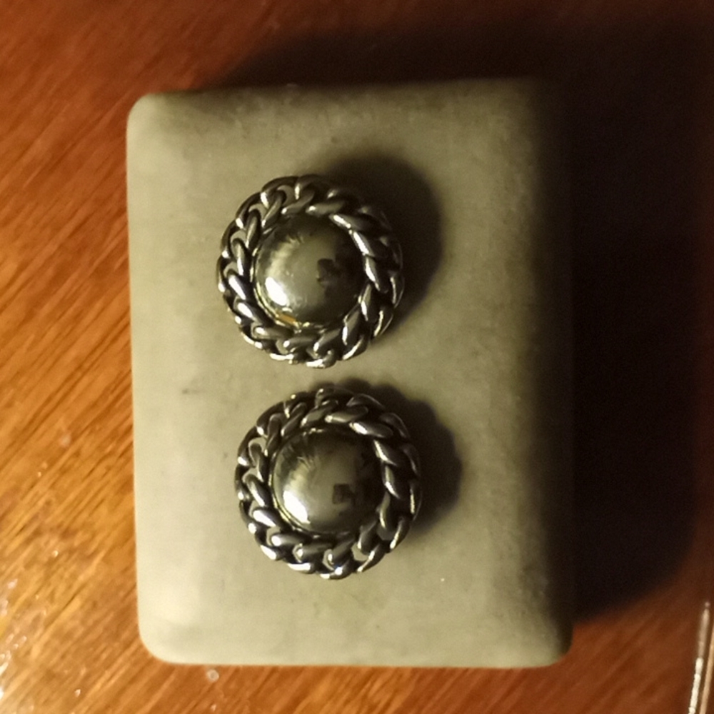 Vintage ©TAT signed silver color clip earrings